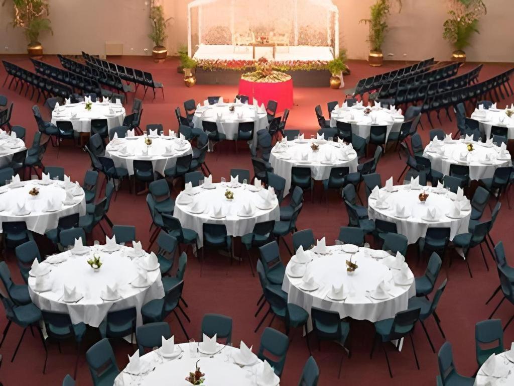 Hotel Ruposhi Bangla Dhaka Bagian luar foto