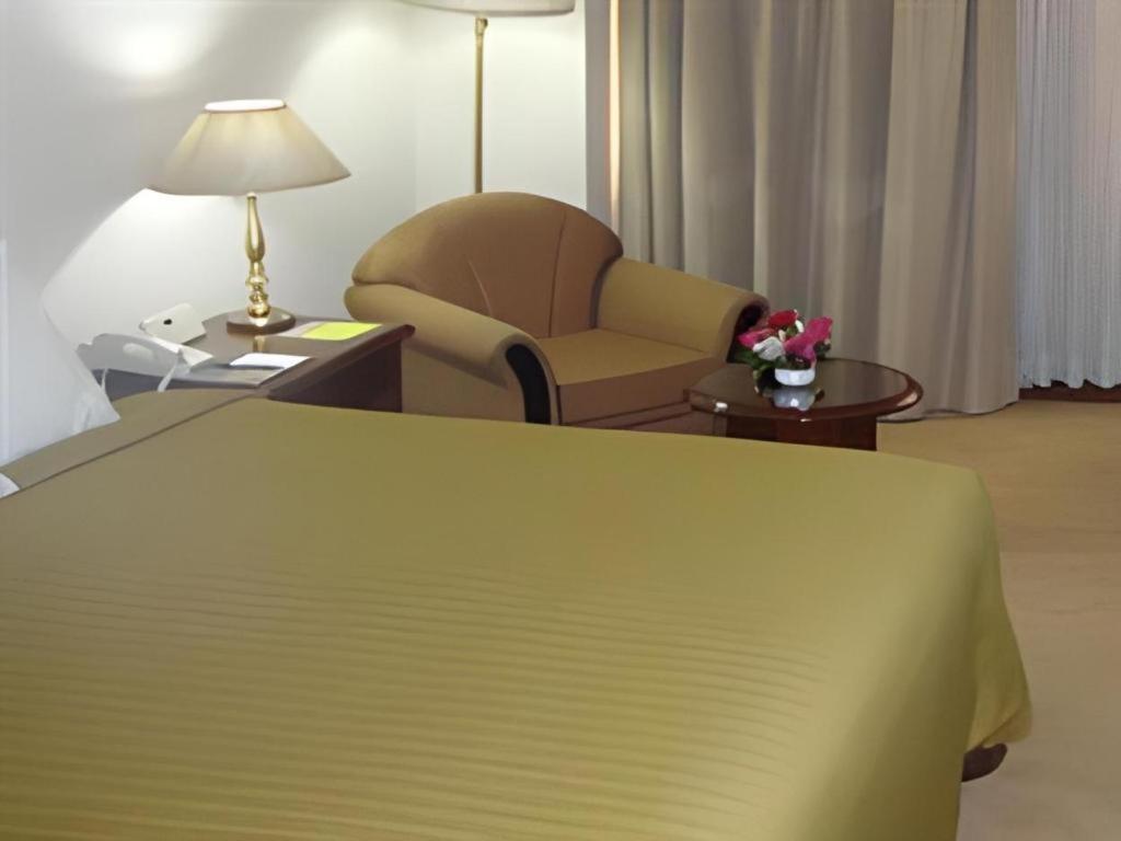 Hotel Ruposhi Bangla Dhaka Bagian luar foto
